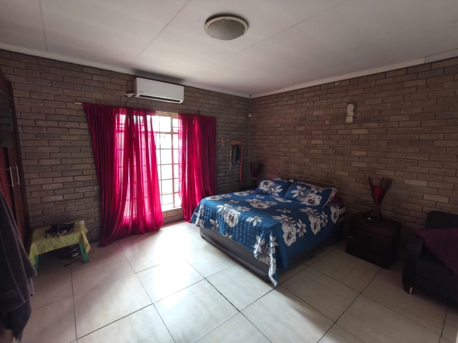 3 Bedroom Property for Sale in Oos Einde North West